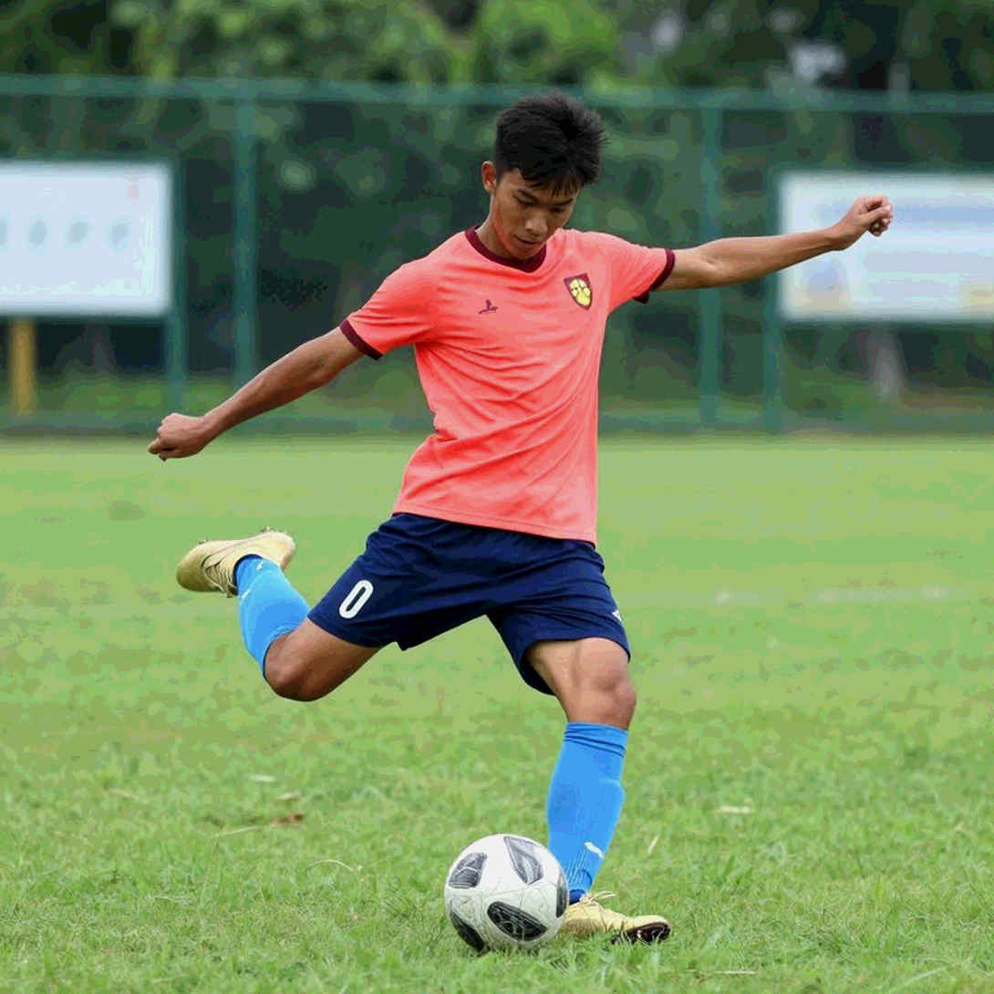 সার্কাসের তাঁবু নয়, তথ্যের বাজার: লিসান্দ্রো মার্তিনেস, রয় কিন এবং ম্যানচেস্টার ইউনাইটেডের অদৃশ্য নেতৃত্ব-শূন্যতা