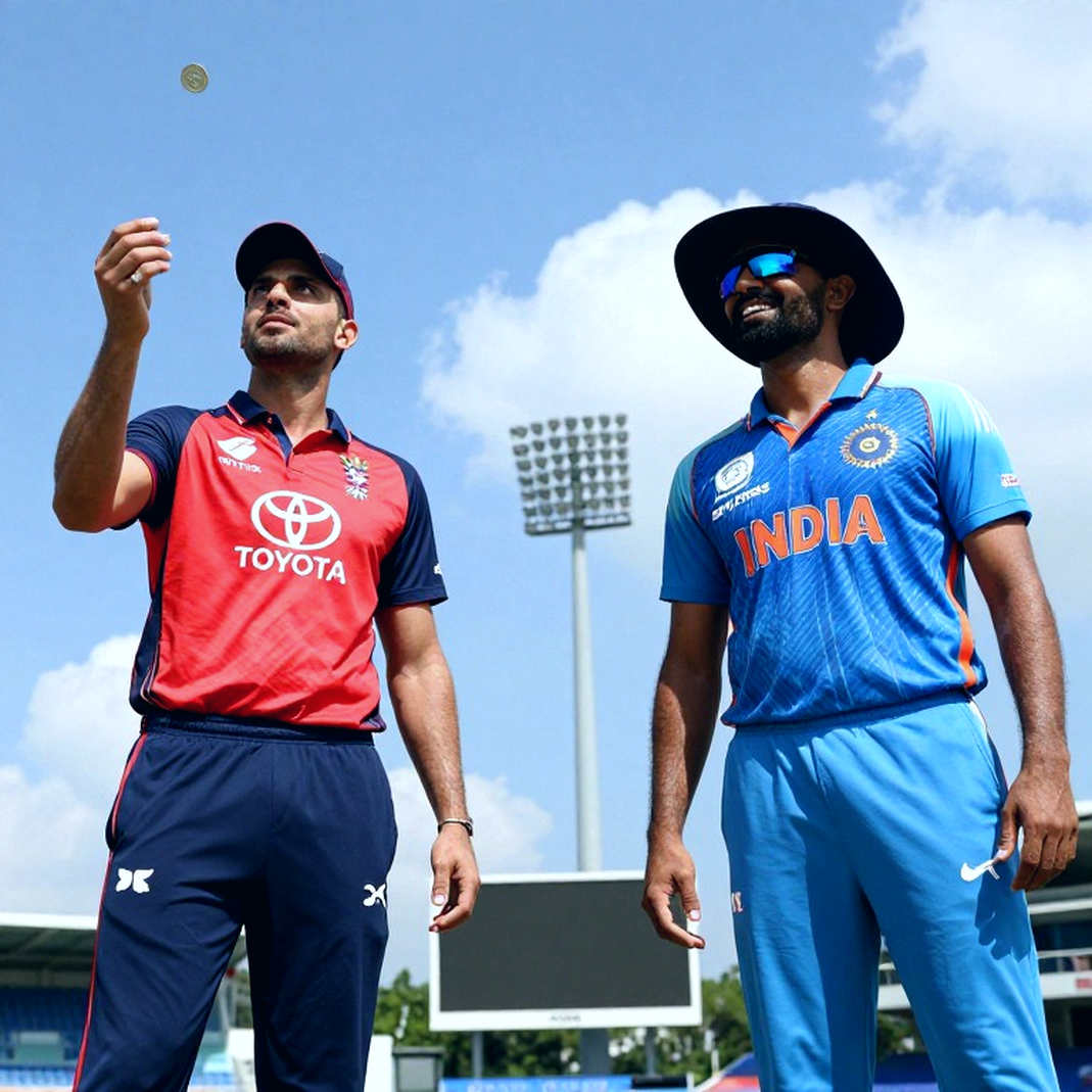 শিশির নয়, গ্যালারির ভাষা: আমিরাত আসলে কার ঘরের মাঠ?